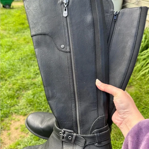 G by Guess Black Over the Knee Boots Sleek Leather Design True to Size - Picture 4 of 6